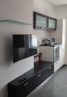 Civate Apartment | Shangri-la