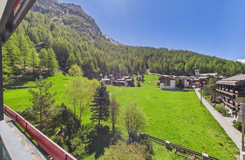 Saas Almagell House | Ski-In Mountain View Suite near Saas-Fee