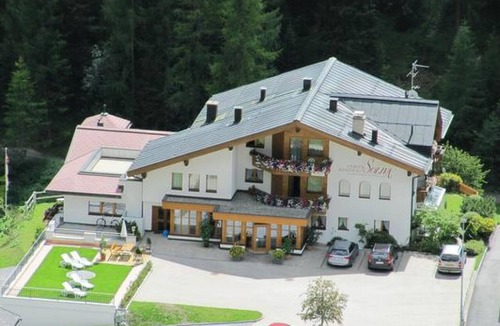 Ravaisch Apartment | Soliva Hotel & Apartments by MEIN SAMNAUN – MOUNTAIN HOMES, (Samnaun-Compatsch) by Interhome