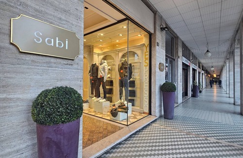 San Donato Milanese Apartment | South Milan Family and Business home