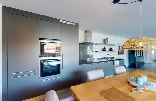 Lenz Apartment | Spacious apartment with mountain view
