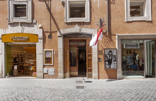 Rione III Colonna Apartment | Spanish Steps, 1 to 4 people, Pantheon, Parliament, Trevi, Navona