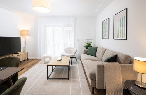 Kuessnacht Apartment | STAYY Rigi Suites - Self-check-in Premium Apartments - 20min to Lucern - 7min Walk to Lake - Public Transport - Washer Dryer