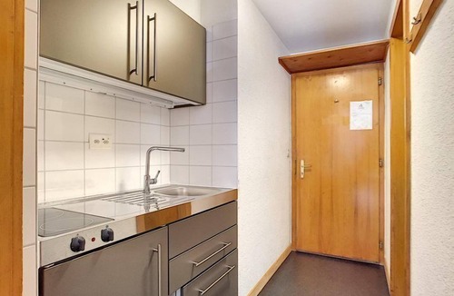 Verbier Apartment | Studio * - 6th floor - close to the centre, shops and bus stop - sunny balcony with very nice view