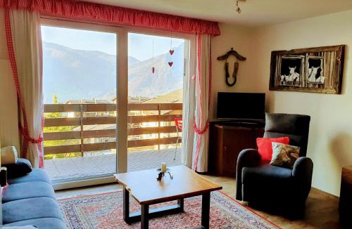 Emmetten Apartment | Studio for 2-4 guests with balcony and panorama view