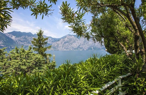 Campagnola Apartment | Studio mit Seeblick, BBQ und Gemeinschaftspool by Interhome
