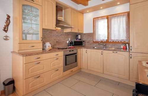 Chamoson House | Stunning private villa for 8 people with WIFI, TV, terrace and pets allowed