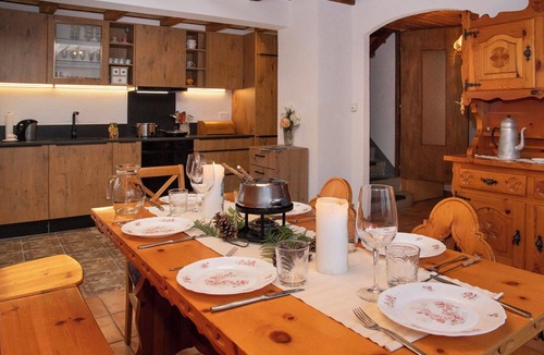 Chamoson House | Stunning private villa for 4 guests with WIFI, TV and terrace