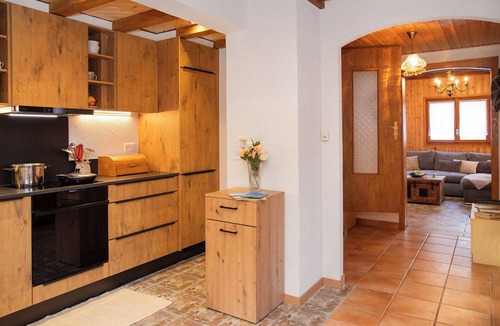 Chamoson House | Stunning private villa for 4 guests with WIFI, TV and terrace