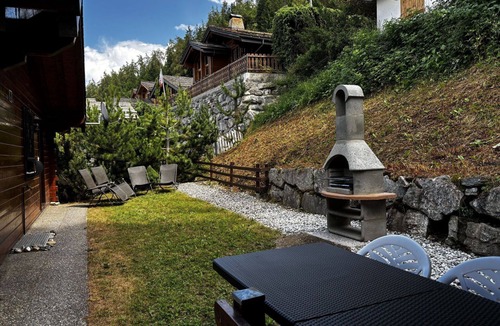 Nendaz House | Stunning private villa for 8 guests with WIFI, TV and terrace