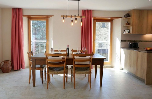 Olivone House | Stunning private villa for 5 guests with WIFI, TV, patio, pets allowed and panoramic view