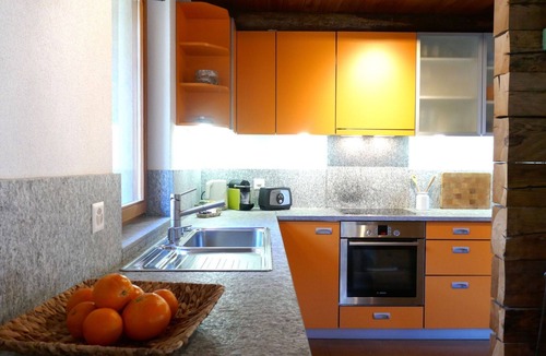 Mairengo House | Stunning private villa for 5 guests with WIFI, TV and pets allowed