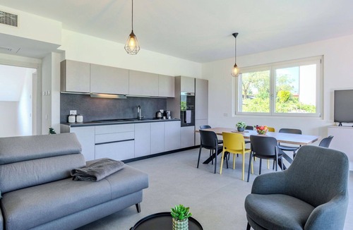 Colico Piano Villa | Stunning private villa with private pool, WIFI, A/C, TV, terrace, pets allowed and panoramic view