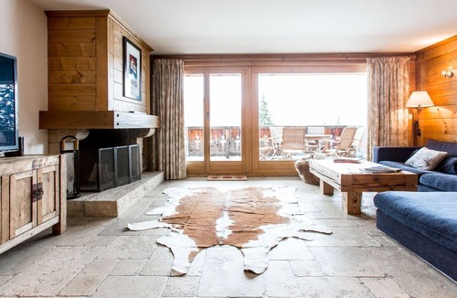 Verbier Apartment | Stylish luxury apartment with stunning south-facing views, garden & balcony