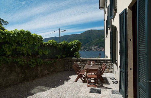 Riva Apartment | Suite "Lavarello" at 2 steps from the lake with private dehor, lounge bar and swimming pool