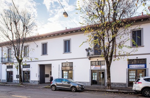 Saronno Apartment | Suite Roma 53 - Two-room apartment in downtown Saronno within walking distance of the station