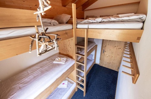 Gadmen Hotel | Tällihütte