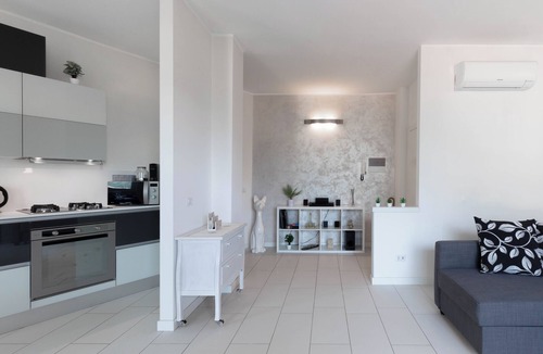 Lecco Apartment | TERRACE ON LAKE ⭐️ ⭐️⭐️⭐️⭐️ Open Space & Netflix [Free Parking Area]