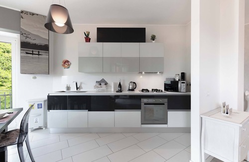 Lecco Apartment | TERRACE ON LAKE ⭐️ ⭐️⭐️⭐️⭐️ Open Space & Netflix [Free Parking Area]