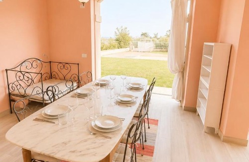 Manerba del Garda House | The Artist - Apartments with Private Garden in Residence with Pool