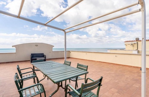 Quartiere XXXIV Lido di Ostia Levante Apartment | The Window On The Sea - Amazing Penthouse on the Beach