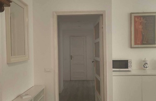 Abbadesse Apartment | three-room apartment 5 minutes from Central Station and Gae Aulenti for vacation and work