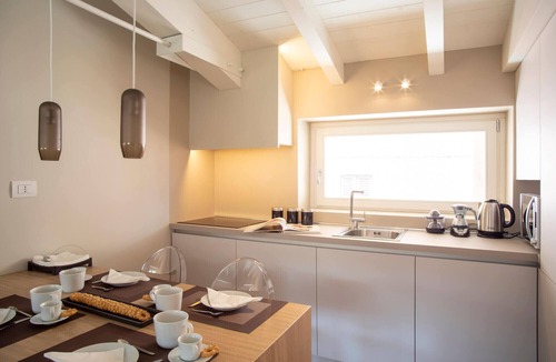 Peschiera del Garda City Centre Apartment | Time to Be - CANAPA Luxury Apartments