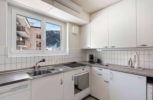 Davos Apartment | Timeless Alpine Stay, Terrace, Central Davos