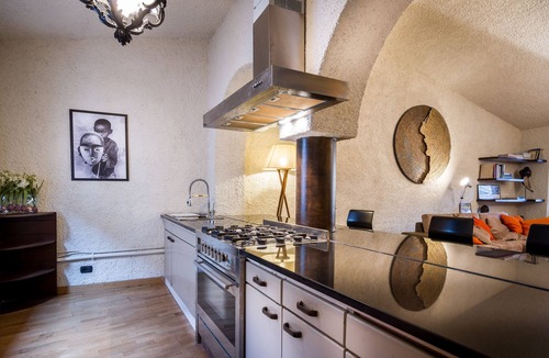 Cernobbio House | Town House with lake-view terrace and parking