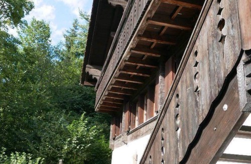 Gstaad Apartment | Tree-Tops, Chalet Appartement/Fewo, Dusche und Bad, WC 9-Bettwohnung by Interhome