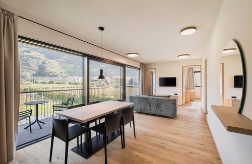 Centro - Piani - Rencio Apartment | Trianglhof Apartment 'Kampill' with Stunning Mountain Views and Spacious Balcony
