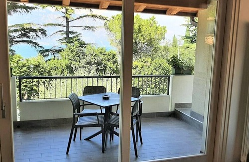 Malcesine Condo | Vacation apartment Anna in Casa Pimi under German ital. Management and support