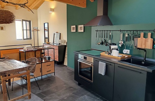 Brenzio House | Vacation chalet nest with panoramic lake view