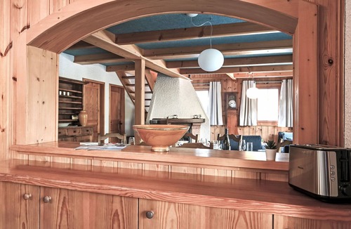 Ovronnaz House | Vacation home Roxane by Interhome