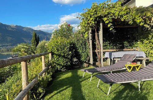 Vira House | Vacation home with lake view, balcony & pergola in Vira on Lake Maggiore