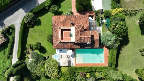 Monte Villa | Villa Artemisia Luxury, Pool & Jacuzzi, 300m from Lake Garda