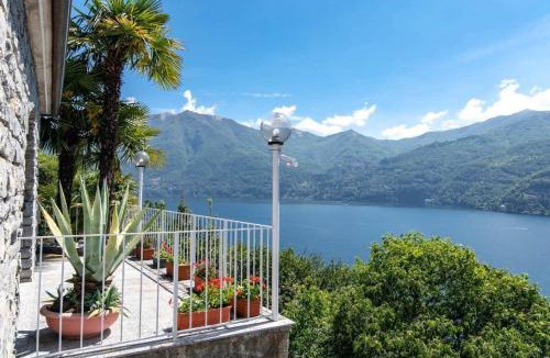 Carate Urio Villa | Villa Fantastica