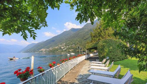 Riva Villa | Villa Liberty Giù by "The House Of Travelers"