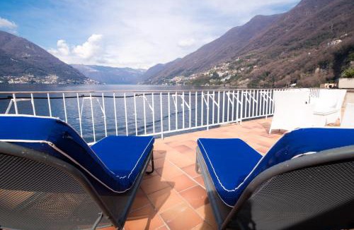 Riva Villa | Villa Liberty Giù by "The House Of Travelers"