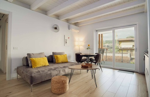 Bardolino Apartment | 🌟Villa Luisa - Bella Casa 🌟 | Modern Elegance in the Heart of Bardolino