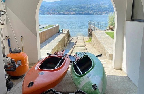 Angera Villa | Villa Ronia: An elegant and modern four-story villa located right on the Lake Maggiore, with Free WI-FI.