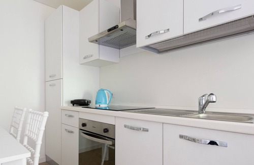 Tola Apartment | Villa Tola - Verde - One Bedroom Apartment, Sleeps 3