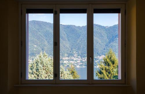 Cernobbio Villa | Villa Vittoria by "The House Of Travelers"