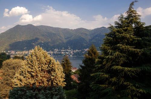 Cernobbio Villa | Villa Vittoria by "The House Of Travelers"