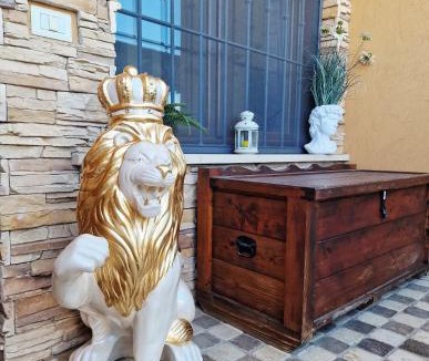 Zona XXXIV Casal Palocco Villa | Villetta Alessandra Ostia Antica Rome 10 mins from beach