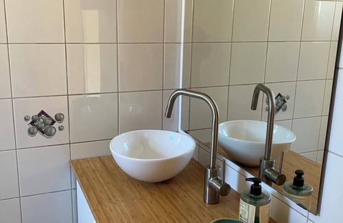Wohlen bei Bern Apartment | Wake up with a view of the Alps