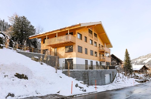 Zweisimmen Apartment | Weisshorn (OG + DG Südwest) by Interhome