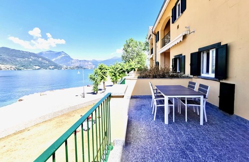 Lierna Apartment | Welcome to this beautiful apartment located in Grumo (Lierna), just in front of the beautiful Lake Como. This fantastic apartment offers you an incredible and unforgettable experience with its breathtaking lake view. This cozy place has everything you ne