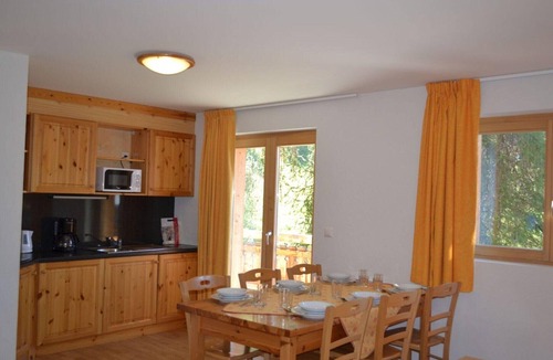 Nendaz Apartment | Welcoming apartment with balcony