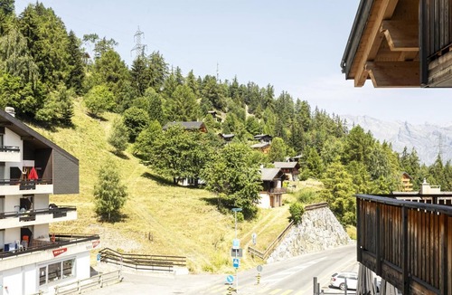 La Tzoumaz Apartment | Wi-Fi, 50 meters from the resort center, patio, balcony, TV, 46–50 sq. m., La Tzoumaz